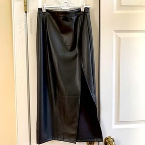 Black Faux Leather Sexy Skirt Forever 21 NEW M.